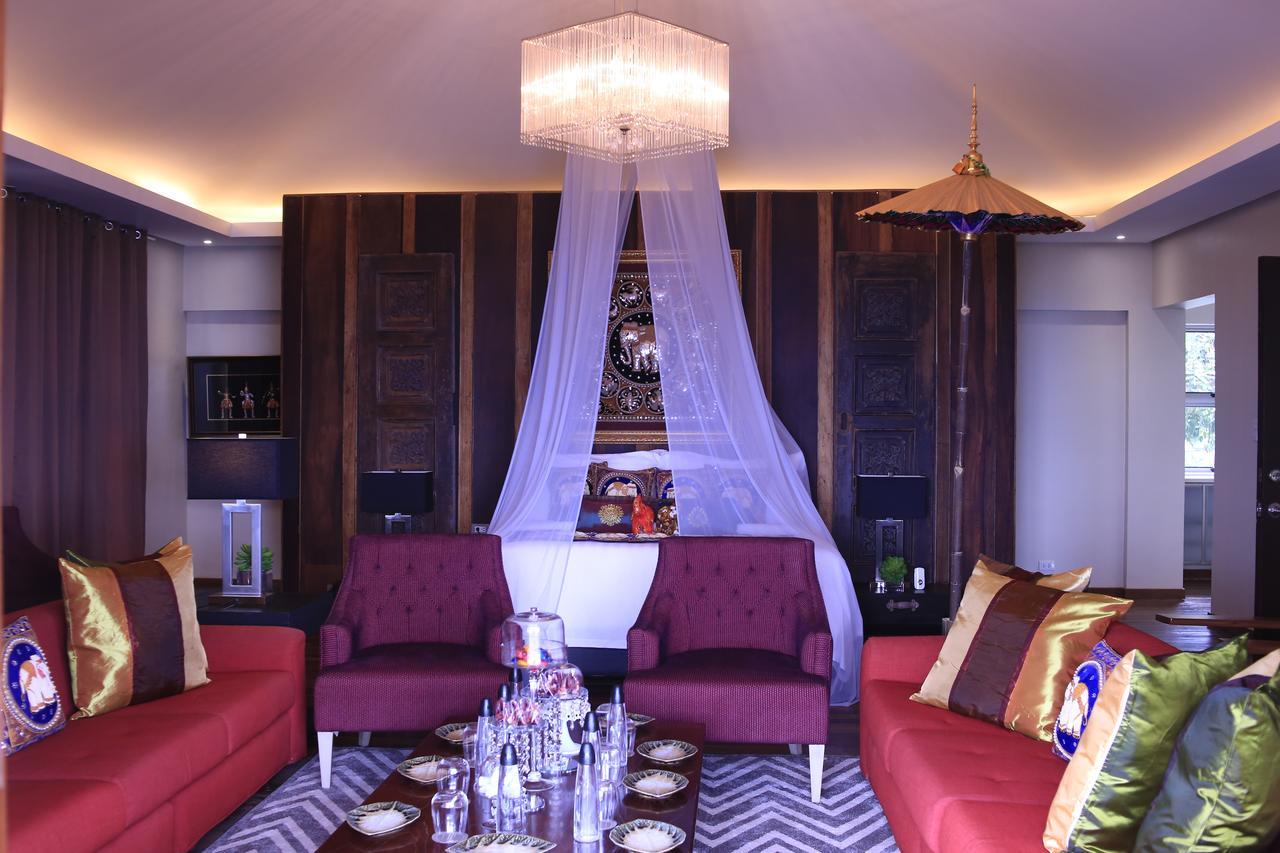 The Oriental Luxury Suites Alfonso Room photo