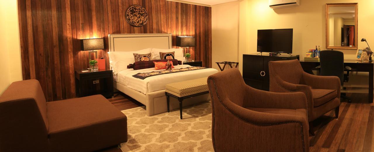 The Oriental Luxury Suites Alfonso Room photo