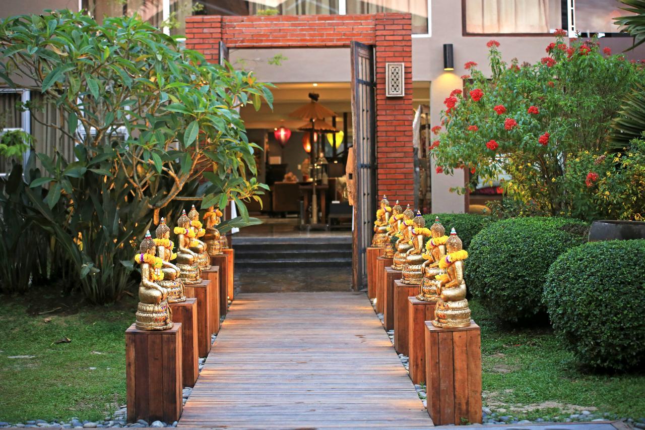 The Oriental Luxury Suites Alfonso Exterior photo
