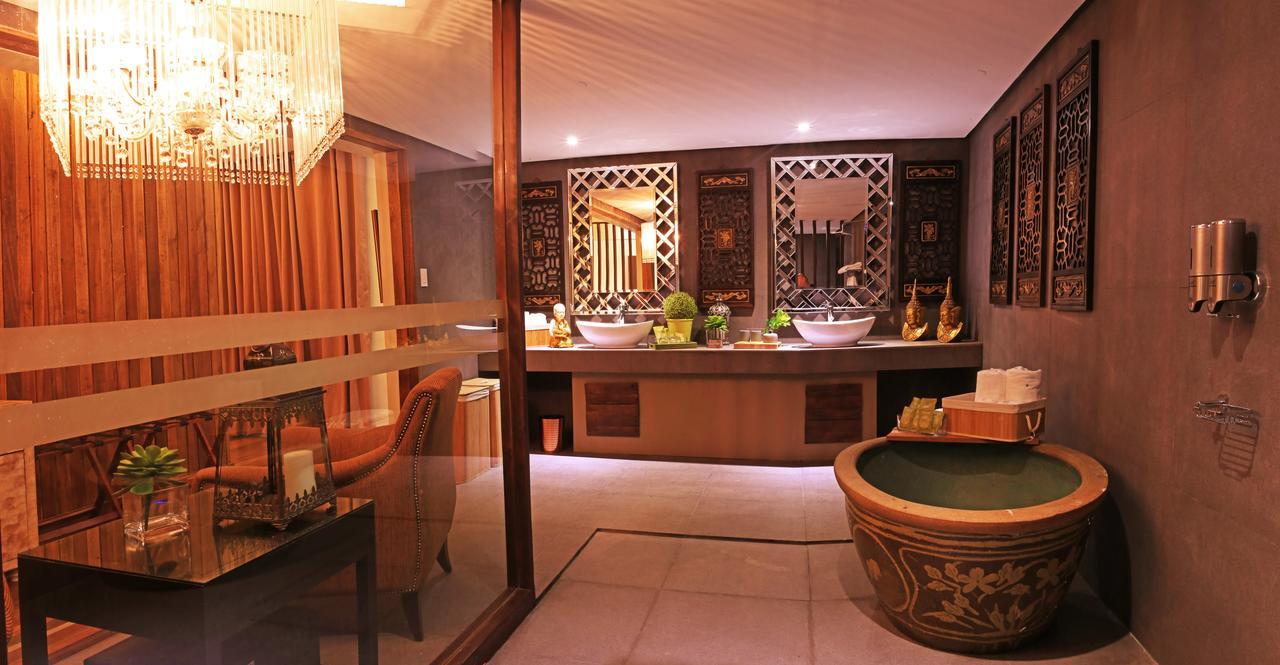 The Oriental Luxury Suites Alfonso Room photo