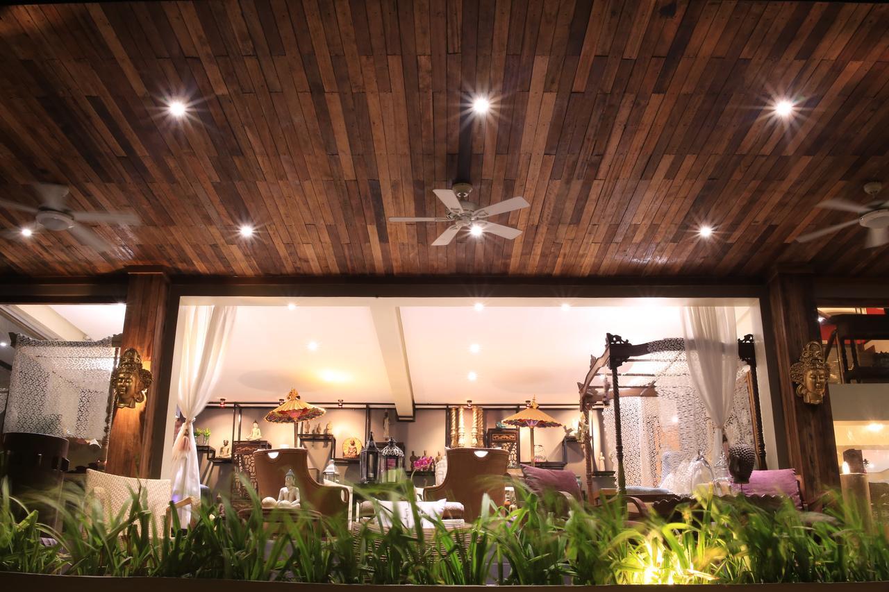 The Oriental Luxury Suites Alfonso Exterior photo