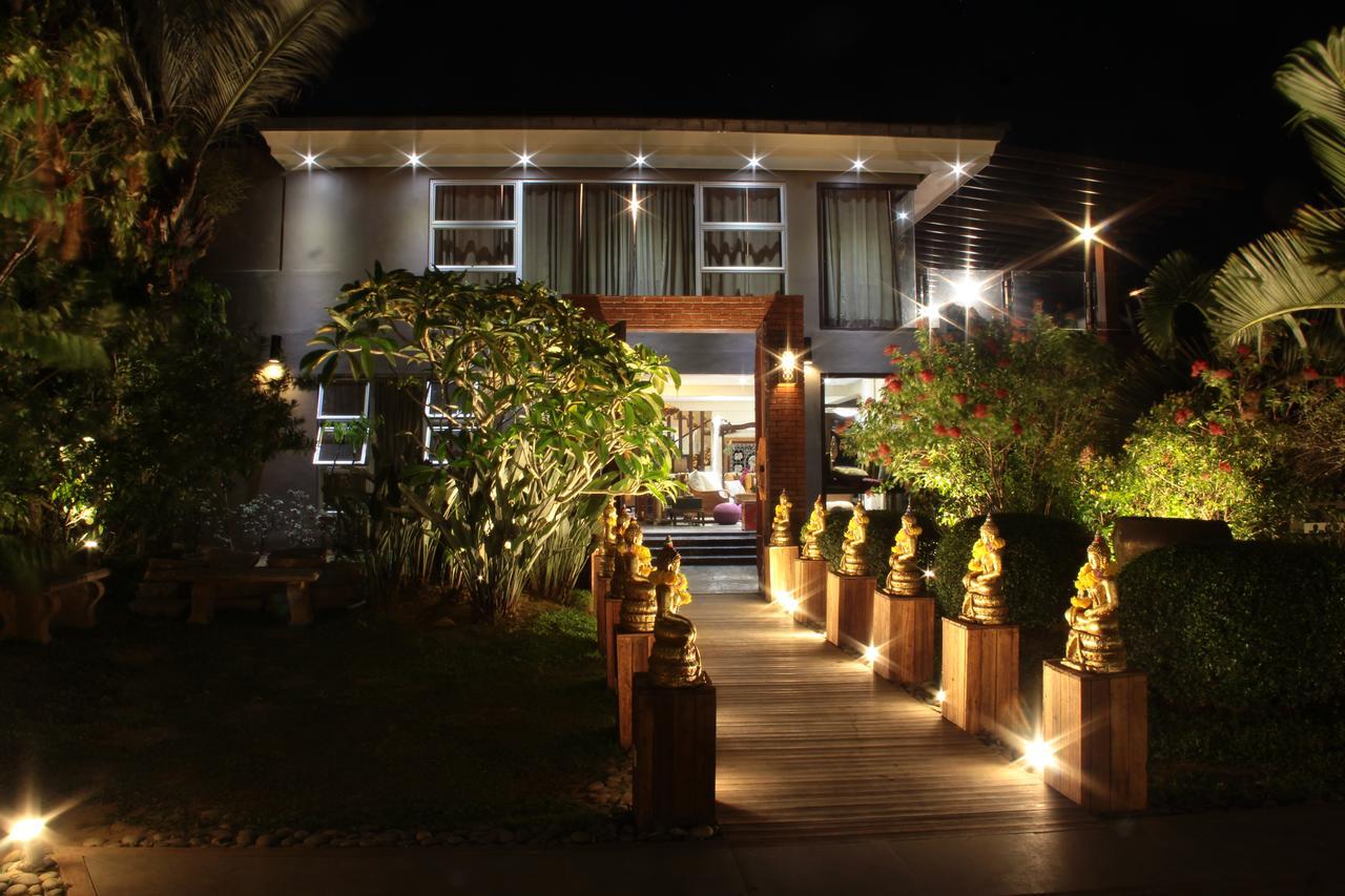 The Oriental Luxury Suites Alfonso Exterior photo